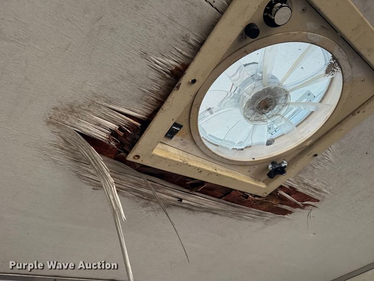 image for item NU9613 2012 Isuzu NPR box truck