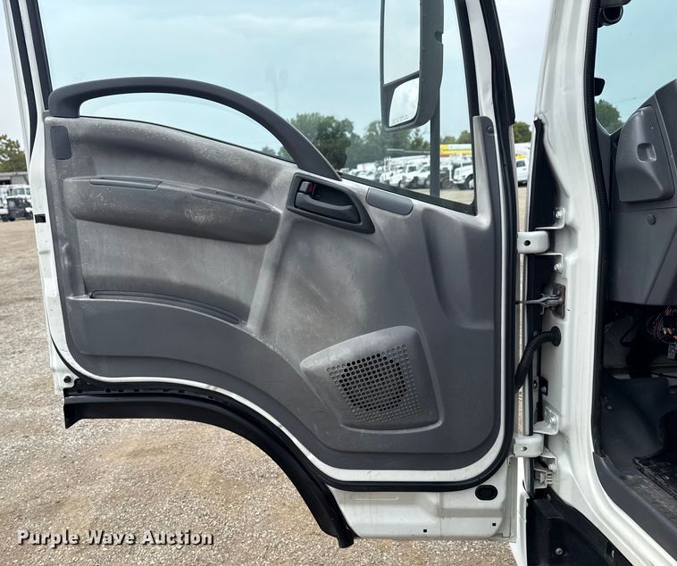 image for item NU9613 2012 Isuzu NPR box truck