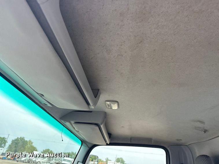 image for item NU9613 2012 Isuzu NPR box truck