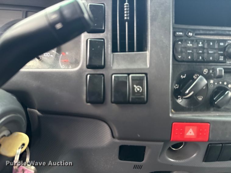 image for item NU9613 2012 Isuzu NPR box truck