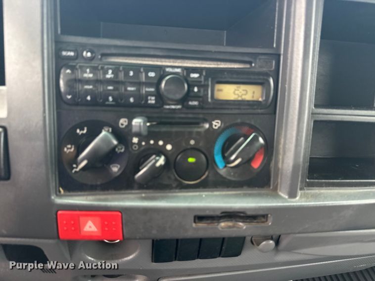 image for item NU9613 2012 Isuzu NPR box truck