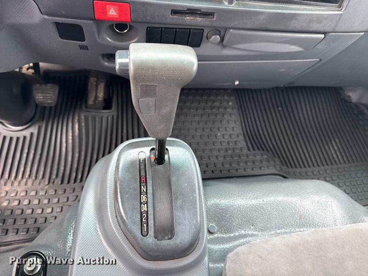 image for item NU9613 2012 Isuzu NPR box truck