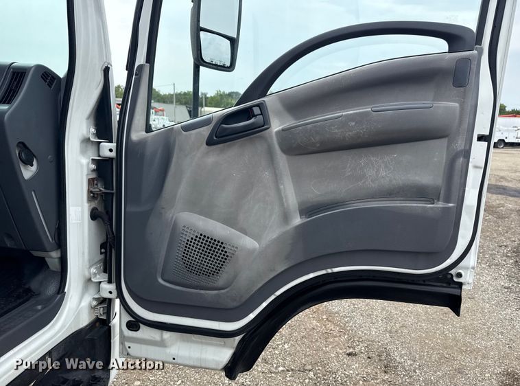 image for item NU9613 2012 Isuzu NPR box truck