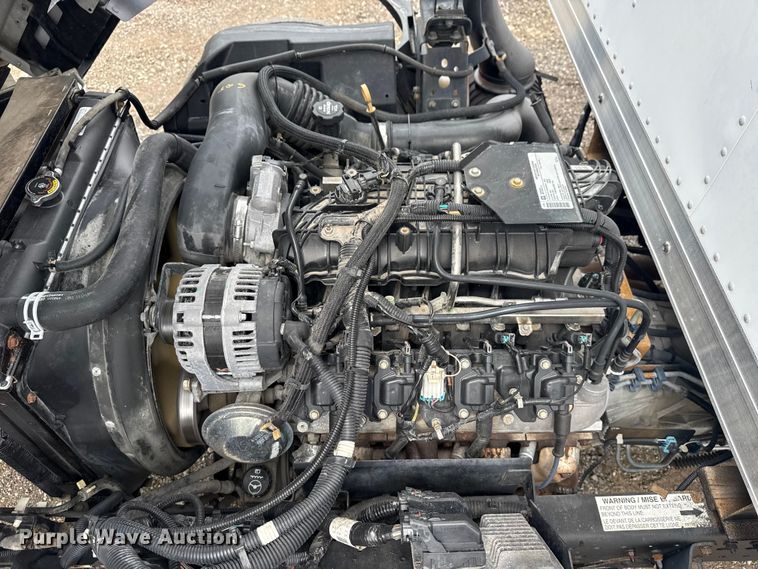 image for item NU9613 2012 Isuzu NPR box truck