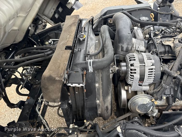 image for item NU9613 2012 Isuzu NPR box truck