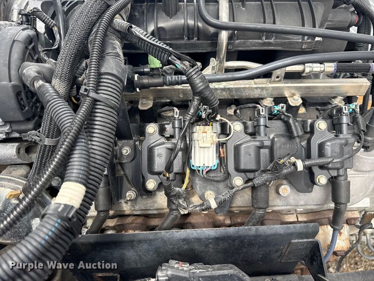 image for item NU9613 2012 Isuzu NPR box truck