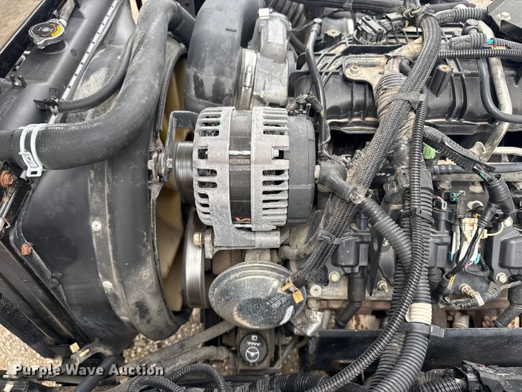 image for item NU9613 2012 Isuzu NPR box truck