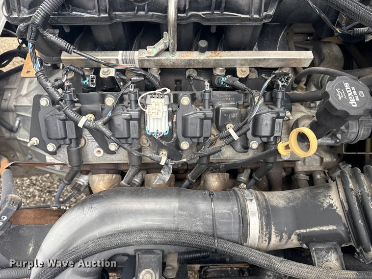 image for item NU9613 2012 Isuzu NPR box truck