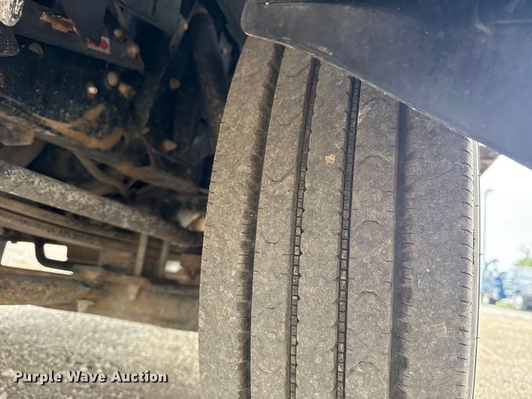 image for item NU9613 2012 Isuzu NPR box truck