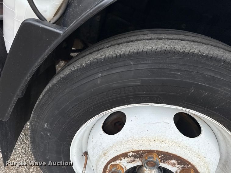 image for item NU9613 2012 Isuzu NPR box truck