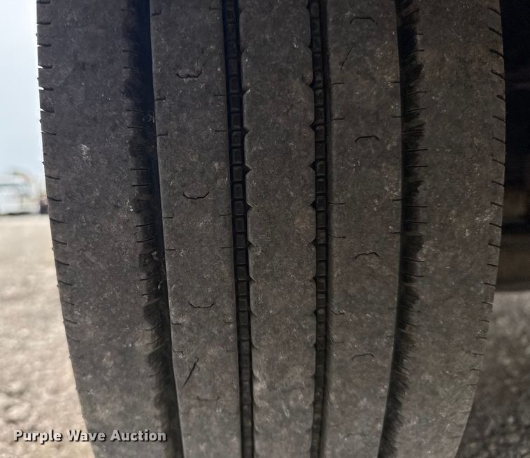 image for item NU9613 2012 Isuzu NPR box truck