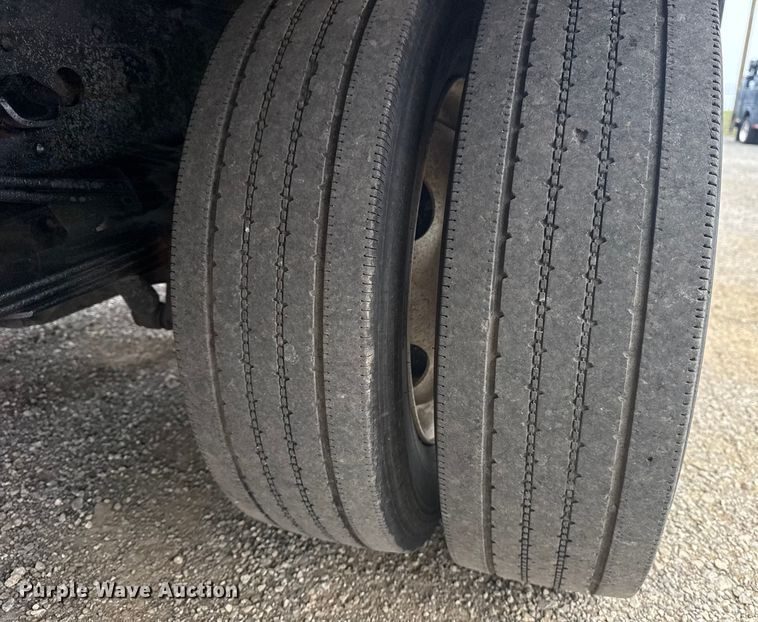 image for item NU9613 2012 Isuzu NPR box truck