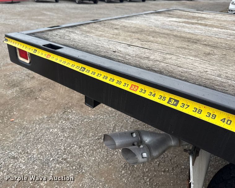image for item NU9616 2016 Ford F550 Super Duty Crew Cab flatbed truck
