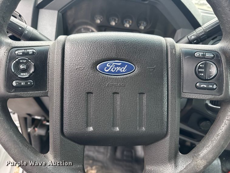 image for item NU9616 2016 Ford F550 Super Duty Crew Cab flatbed truck