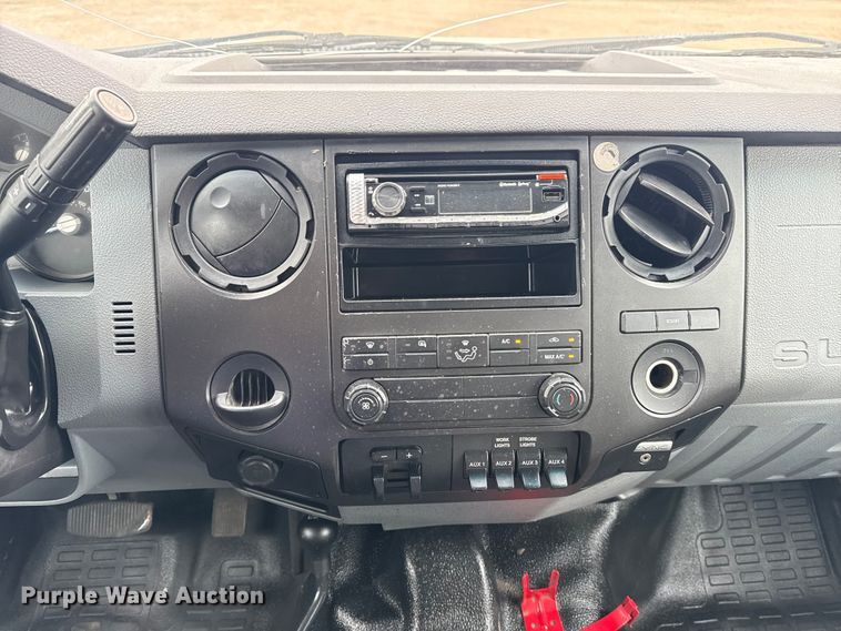 image for item NU9616 2016 Ford F550 Super Duty Crew Cab flatbed truck