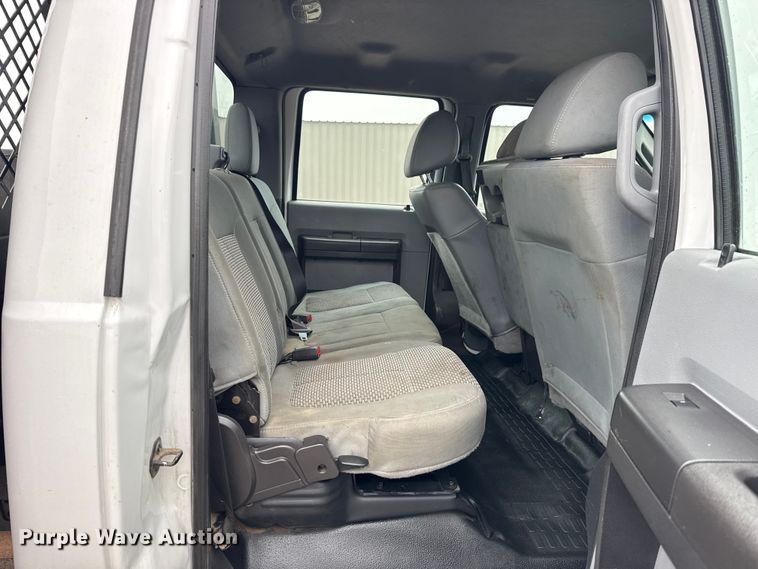 image for item NU9616 2016 Ford F550 Super Duty Crew Cab flatbed truck