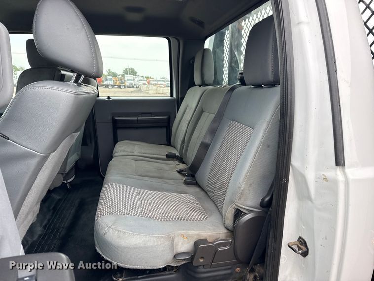 image for item NU9616 2016 Ford F550 Super Duty Crew Cab flatbed truck