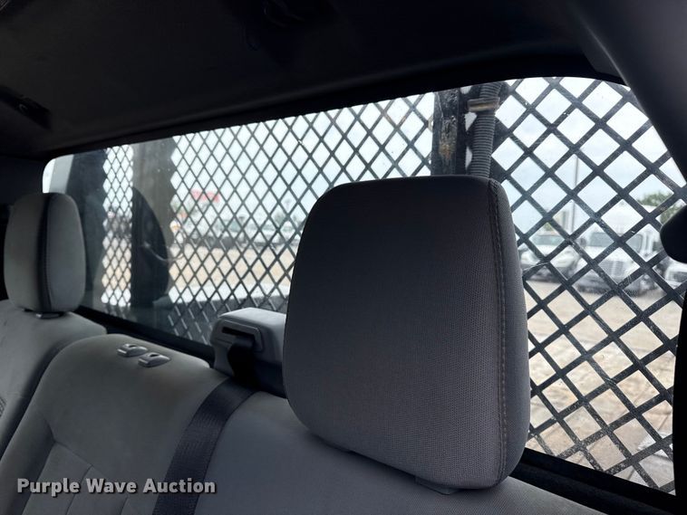 image for item NU9616 2016 Ford F550 Super Duty Crew Cab flatbed truck