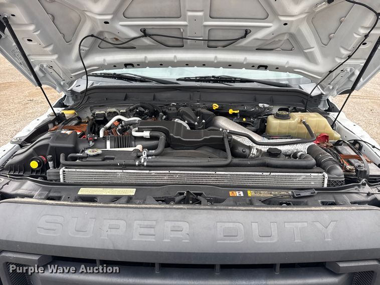 image for item NU9616 2016 Ford F550 Super Duty Crew Cab flatbed truck