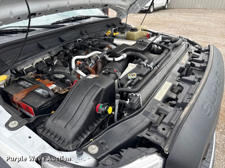 image for item NU9616 2016 Ford F550 Super Duty Crew Cab flatbed truck