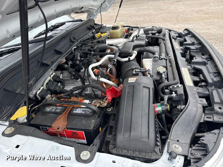 image for item NU9616 2016 Ford F550 Super Duty Crew Cab flatbed truck