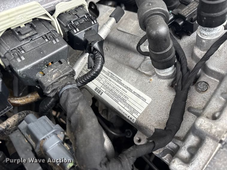 image for item NU9616 2016 Ford F550 Super Duty Crew Cab flatbed truck