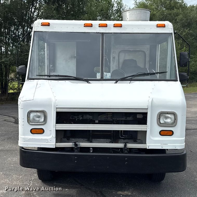 image for item OJ9929 2006 Ford E450 food truck