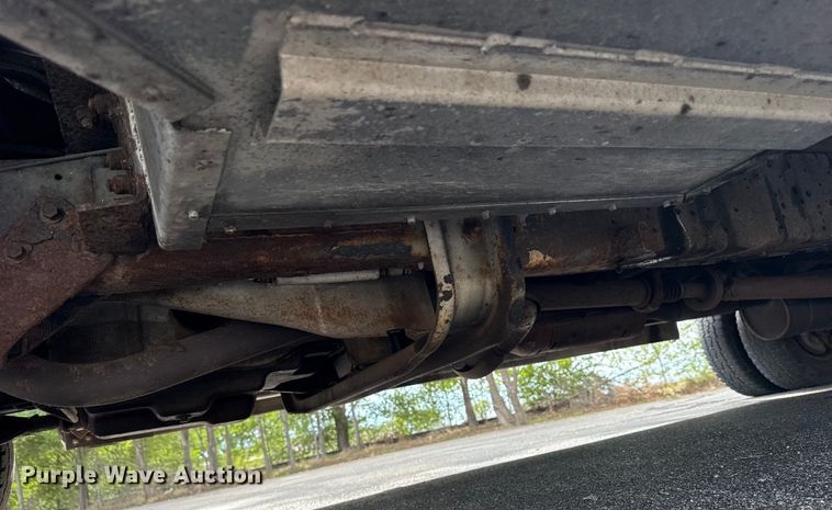 image for item OJ9929 2006 Ford E450 food truck