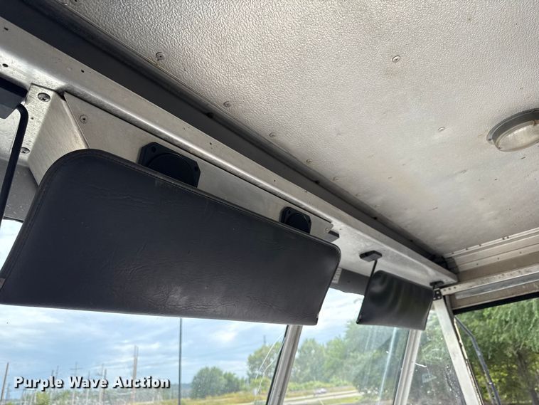 image for item OJ9929 2006 Ford E450 food truck