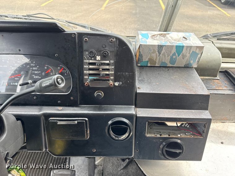 image for item OJ9929 2006 Ford E450 food truck