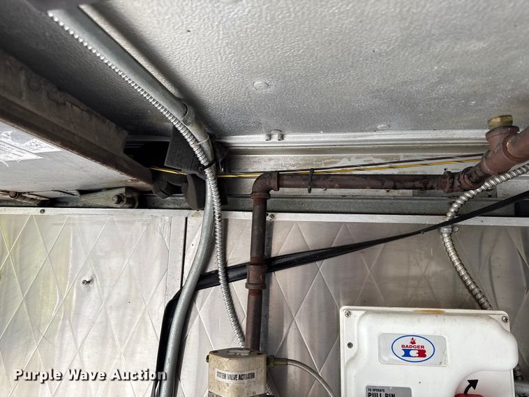 image for item OJ9929 2006 Ford E450 food truck