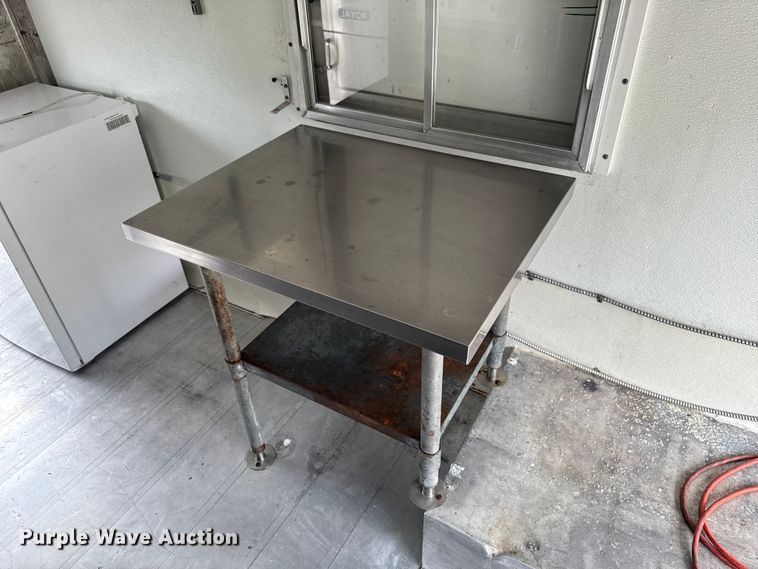 image for item OJ9929 2006 Ford E450 food truck