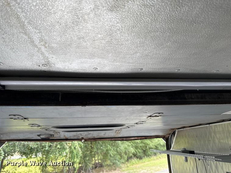 image for item OJ9929 2006 Ford E450 food truck