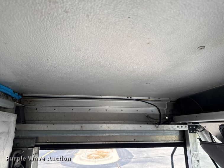 image for item OJ9929 2006 Ford E450 food truck