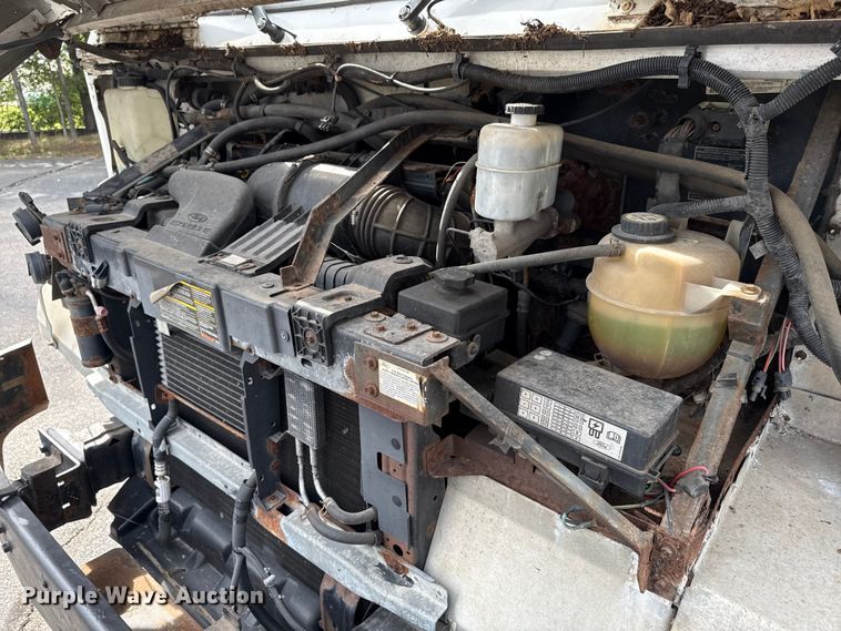 image for item OJ9929 2006 Ford E450 food truck