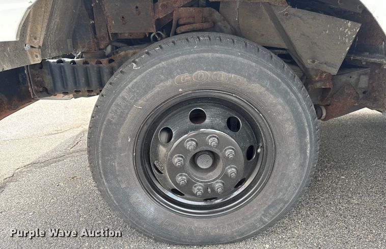 image for item OJ9929 2006 Ford E450 food truck