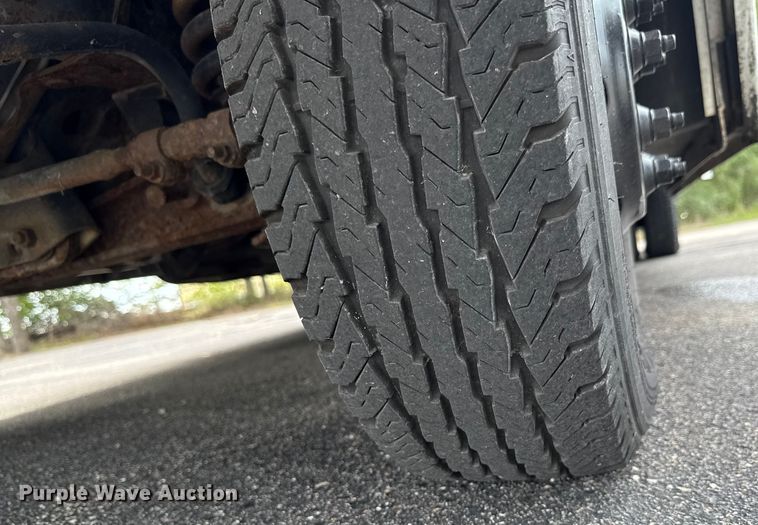 image for item OJ9929 2006 Ford E450 food truck