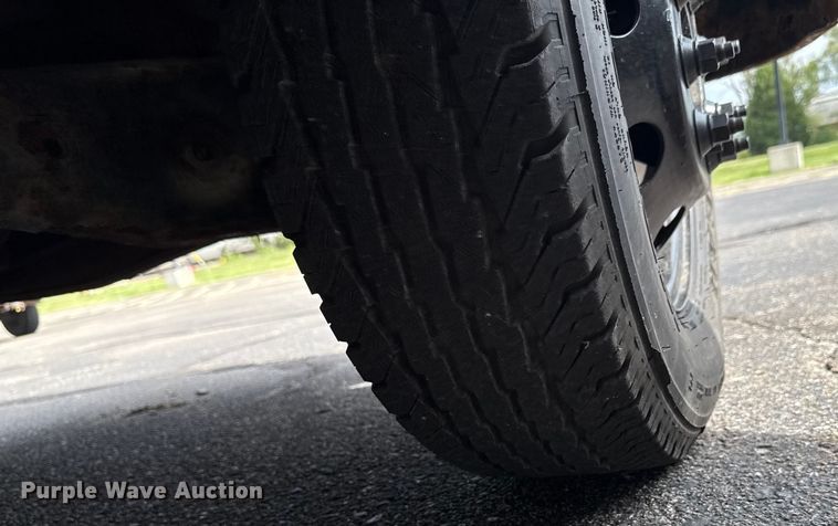 image for item OJ9929 2006 Ford E450 food truck