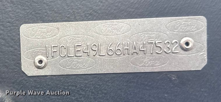 image for item OJ9929 2006 Ford E450 food truck