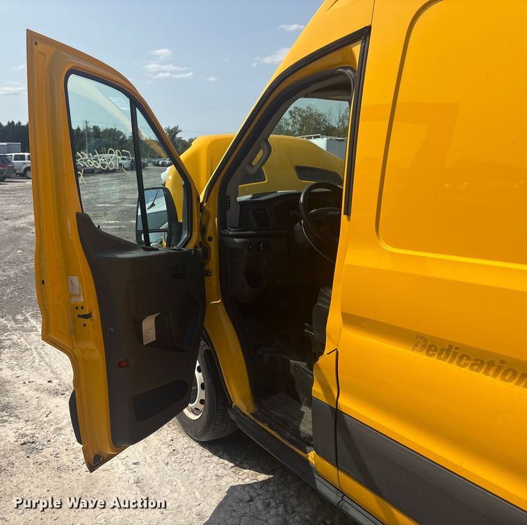 image for item YA0619 2020 Ford Transit 250 van