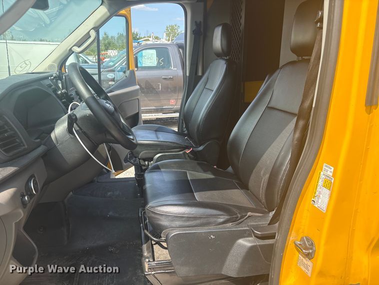 image for item YA0619 2020 Ford Transit 250 van