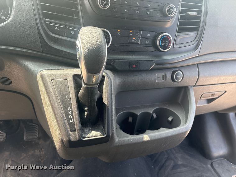 image for item YA0619 2020 Ford Transit 250 van