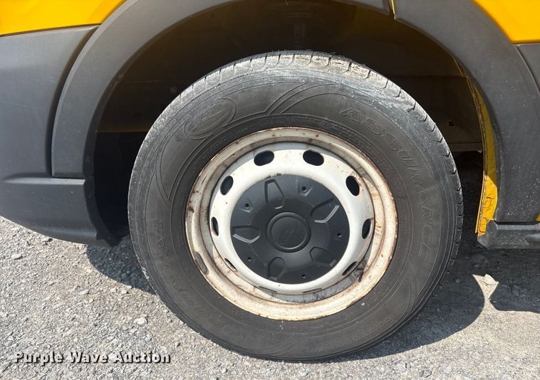 image for item YA0619 2020 Ford Transit 250 van