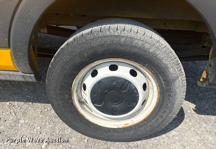 image for item YA0619 2020 Ford Transit 250 van