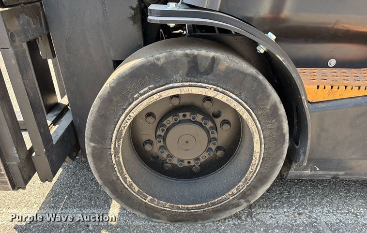 image for item YA0740 Crown CGC20SC-9 forklift