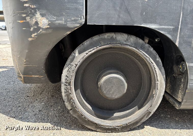 image for item YA0740 Crown CGC20SC-9 forklift