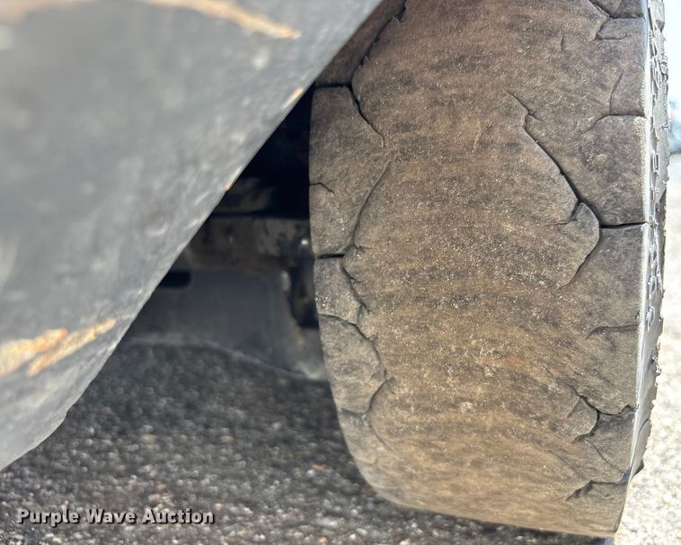 image for item YA0740 Crown CGC20SC-9 forklift