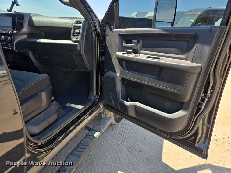 image for item YA0780 2022 RAM 3500 pickup truck cab and chassis