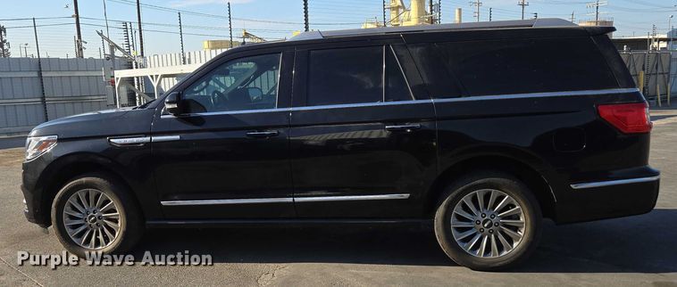 image for item YA0871 2020 Lincoln  Navigator L SUV