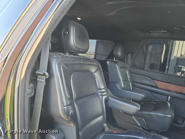 image for item YA0871 2020 Lincoln  Navigator L SUV